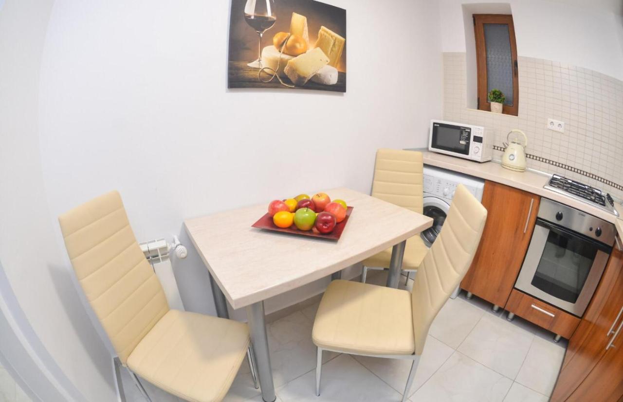 Spacious And Modern Apartment Close To Old City Bucureşti Ngoại thất bức ảnh