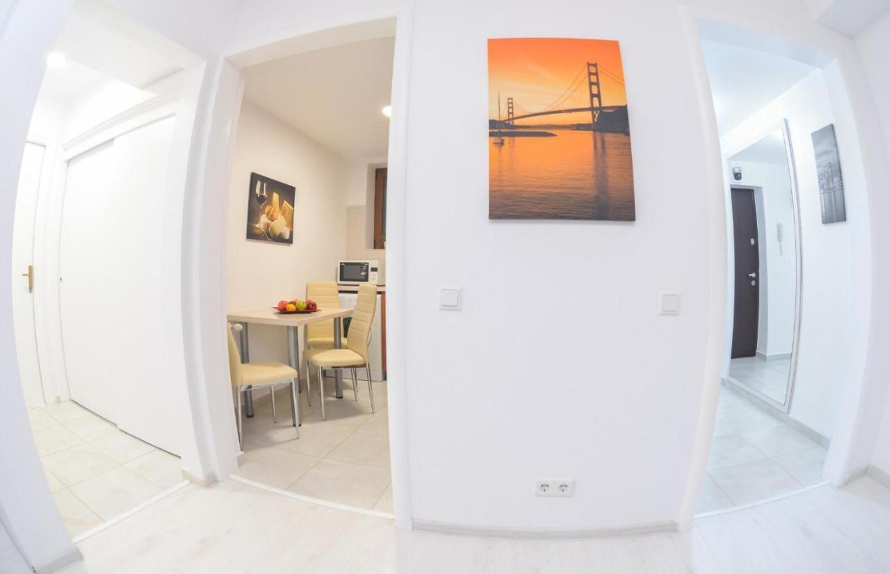 Spacious And Modern Apartment Close To Old City Bucureşti Ngoại thất bức ảnh